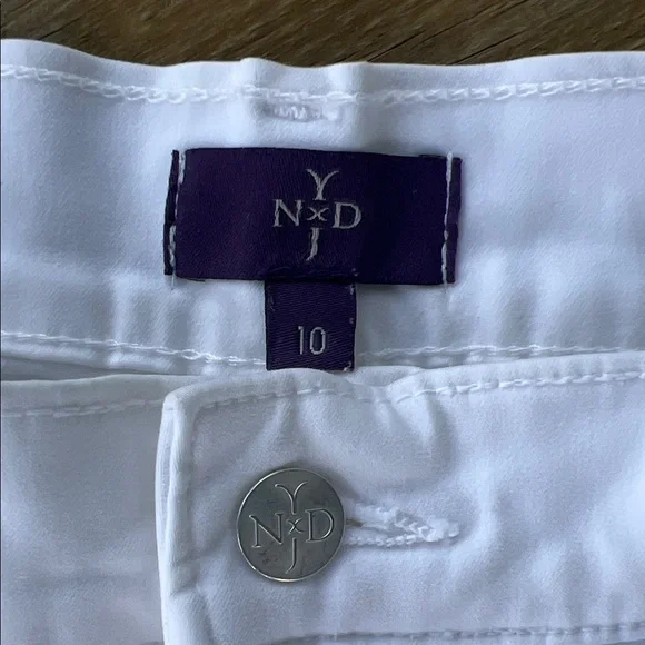 NYDJ Shorts - Picture 2 of 6